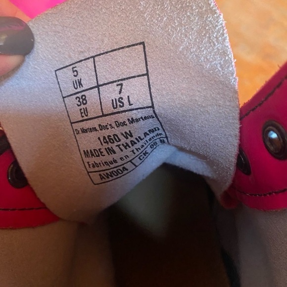 Dr Martens Bright Pink Boots Combat 1460 Size 7 - Picture 2 of 8
